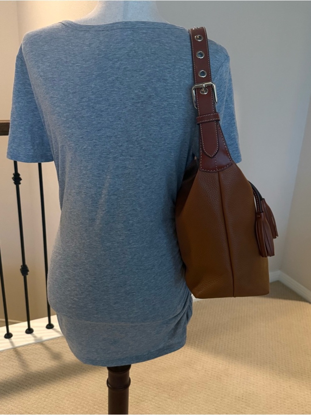 Dooney and Bourke Small Sloan Pebble Grain leather Hobo/shoulder bag. NWOT - Picture 9 of 11
